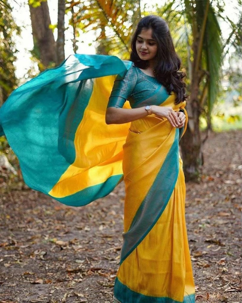 Soft Silk 5019 Soft Lichi Silk Jacquard Worked Saree